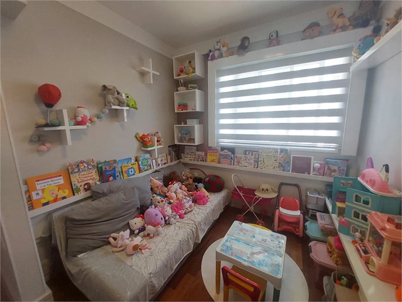 Apartamento à venda com 4 quartos, sendo 2 suítes,  em Vila Suzana, São Paulo, SP