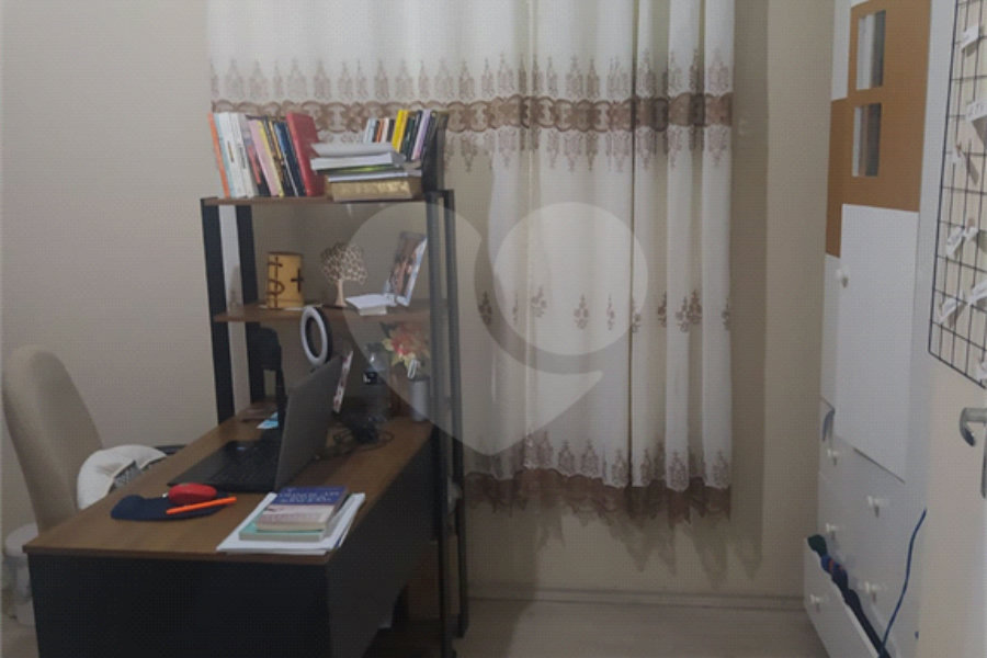 Sobrado à venda com 3 quartos, sendo 1 suíte, em Cidade Tiradentes, São Paulo, SP