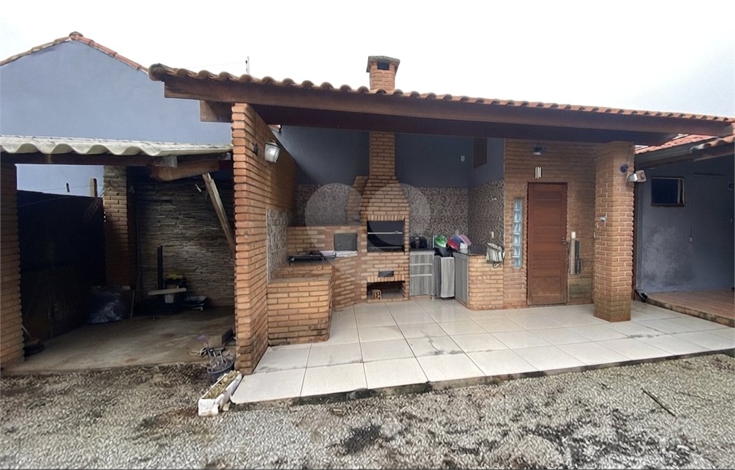 Casa para alugar com 2 quartos, sendo 1 suíte,  em Vila Carolina, Itapetininga, SP