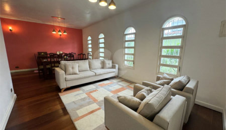 Casa à venda com 4 quartos, sendo 1 suíte, em Vila Galvão, Guarulhos, SP