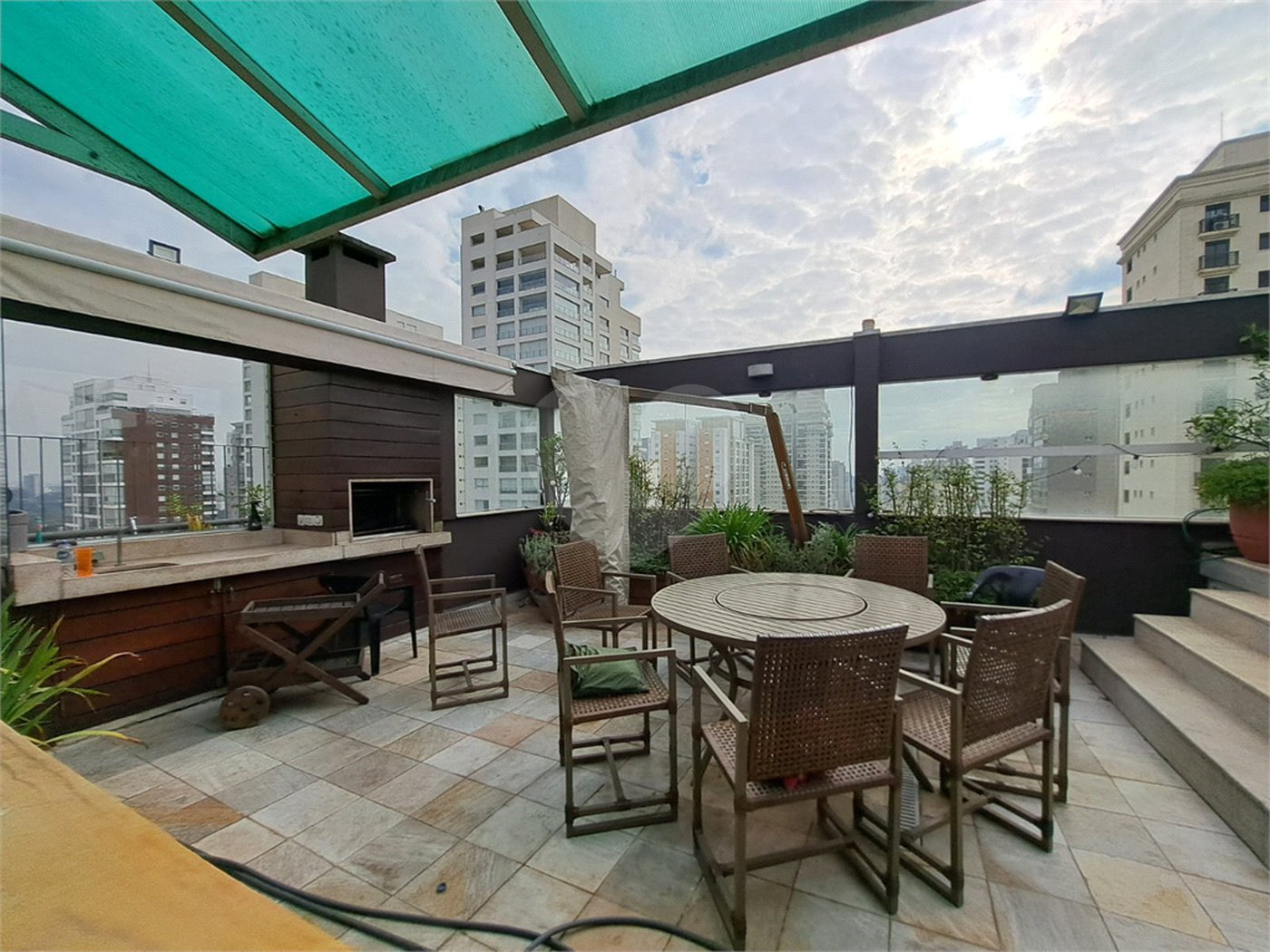 Apartamento à venda com 3 suítes em Campo Belo, São Paulo, SP