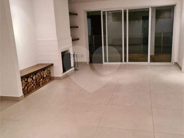 Casa à venda com 3 suítes no condomínio Residencial Courtyard Village, São Paulo - SP