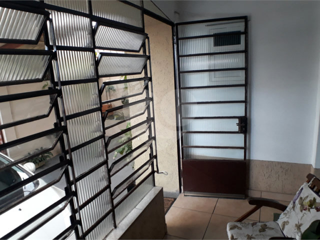 Casa Térrea à venda com 5 quartos, sendo 2 suítes,  em Parada Inglesa, São Paulo, SP