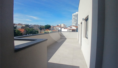 Casa à venda com 2 quartos, sendo 1 suíte,  no condomínio Sintra, São Paulo - SP