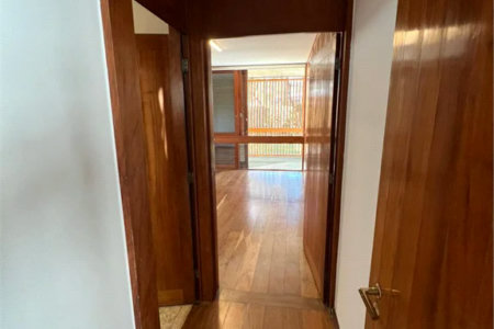 Sobrado para alugar com 5 quartos, sendo 4 suítes, em Jardim Everest, São Paulo, SP