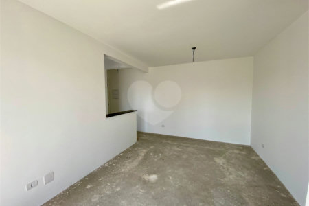 Apartamento à venda com 2 quartos, sendo 1 suíte,  em Vila Galvão, Guarulhos, SP