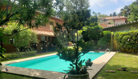 Sobrado à venda com 4 quartos, sendo 2 suítes,  em Jardim Marajoara, São Paulo, SP