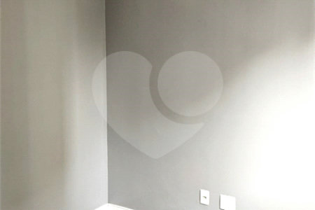 Apartamento à venda com 3 quartos, sendo 1 suíte, em Vila Paulo Silas, São Paulo, SP