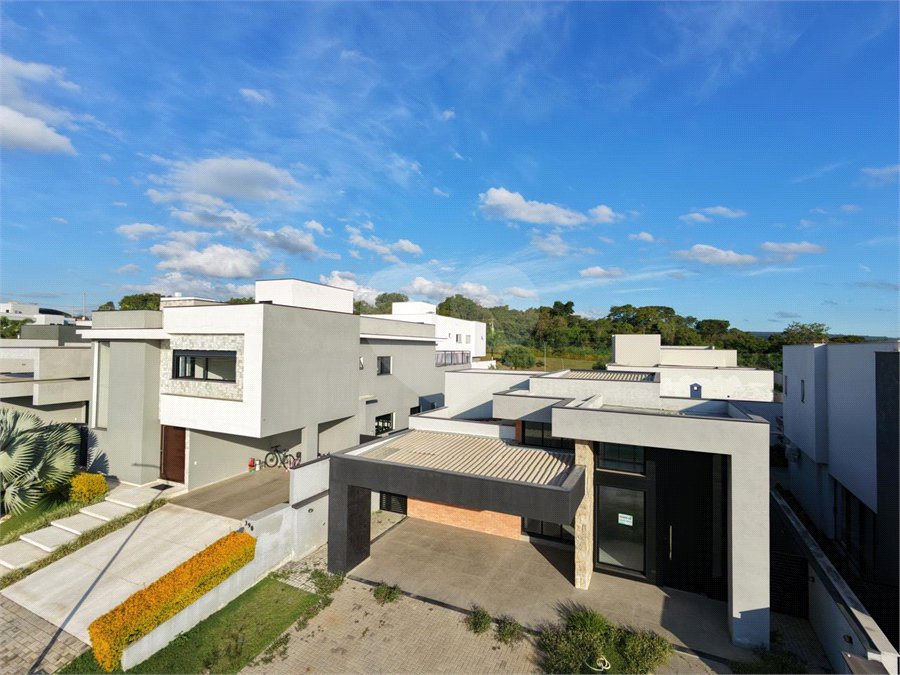 Casa à venda com 3 suítes no condomínio Alphaville Nova Esplanada 4, Votorantim - SP