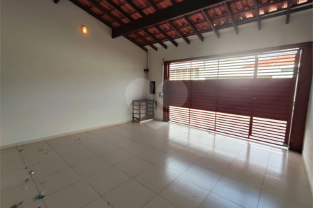 Casa para alugar com 3 quartos, sendo 1 suíte,  em Jardim Itália, Itapetininga, SP