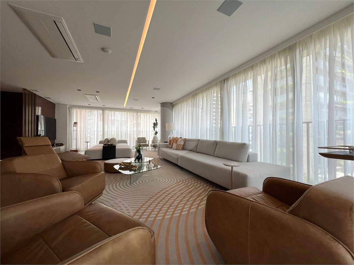 Apartamento à venda com 3 suítes em Vila Olímpia, São Paulo, SP