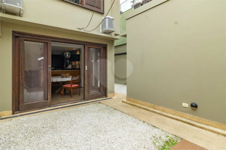 Casa à venda com 3 quartos, sendo 1 suíte, em Jardim Paulistano, São Paulo, SP