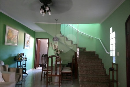 Casa à venda com 3 quartos, sendo 1 suíte, em Vila Galvão, Guarulhos, SP