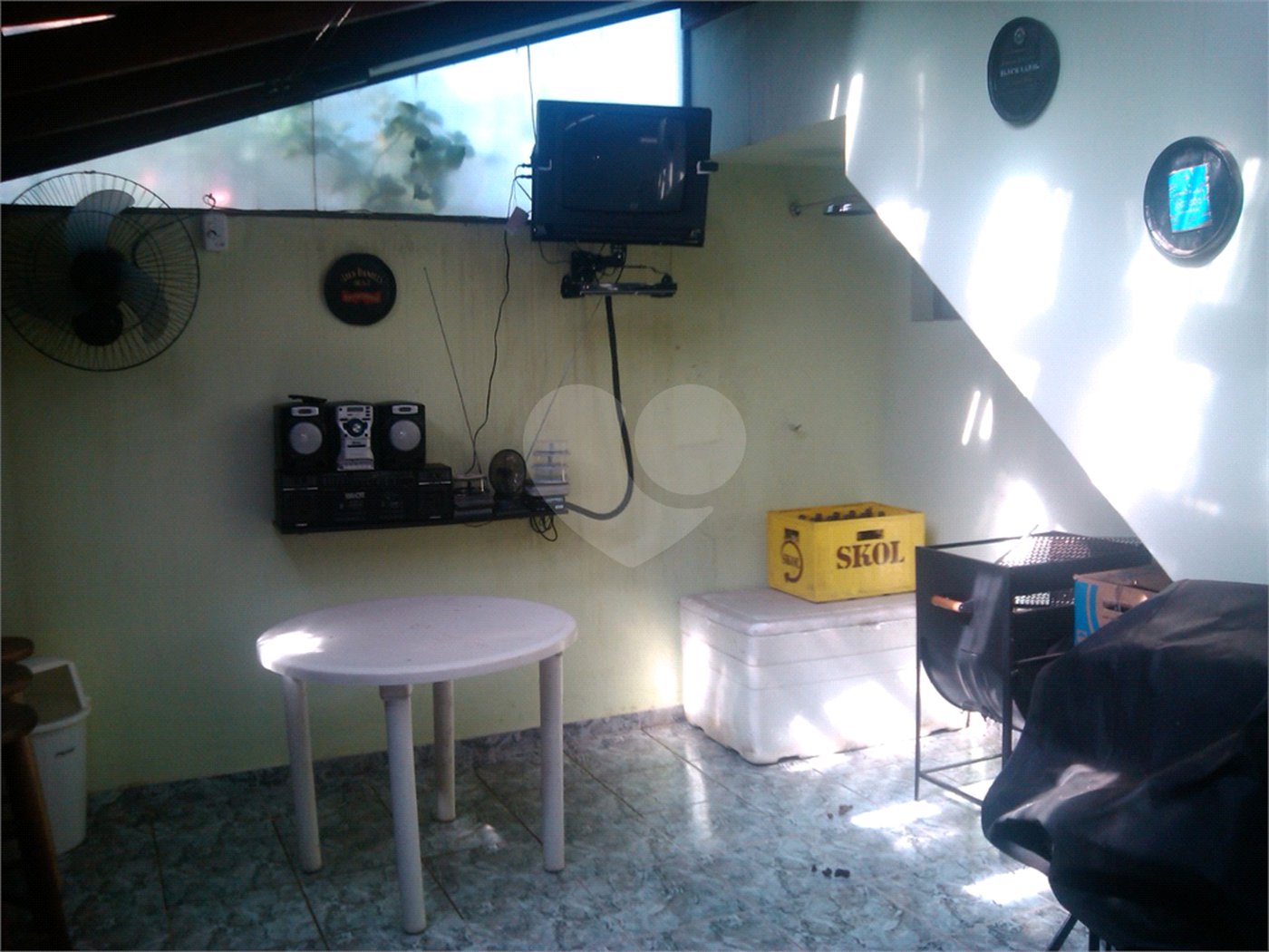 Sobrado com salão comercial na Sallum.