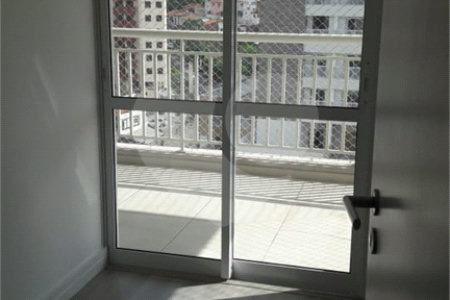 Condomínio Biografia Apartamento com 69m2 com 2 dormitórios e 1 vaga.Aceita Permuta