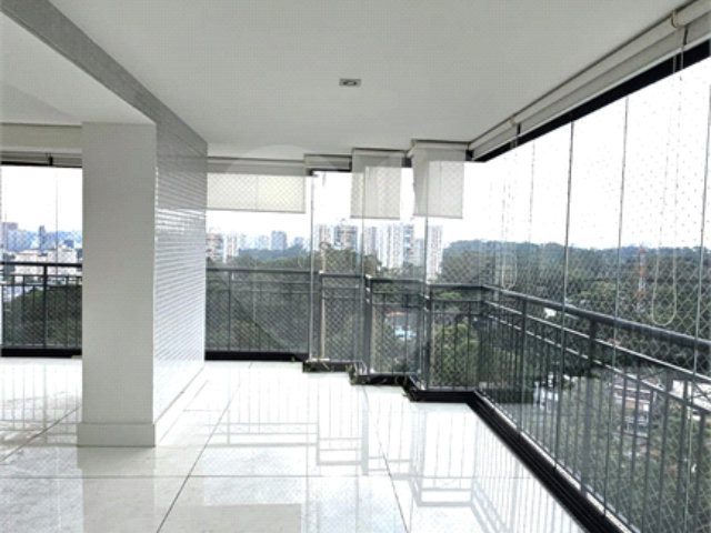 Apartamento à venda com 4 suítes em Jardim Marajoara, São Paulo, SP
