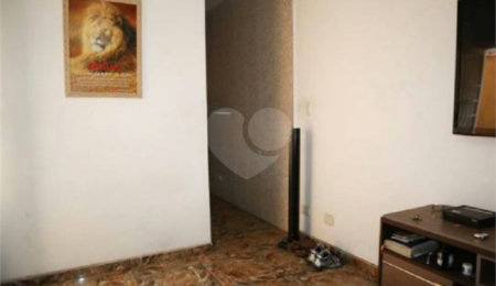 Casa à venda com 3 quartos, sendo 1 suíte, em Vila Nova Carolina, São Paulo, SP