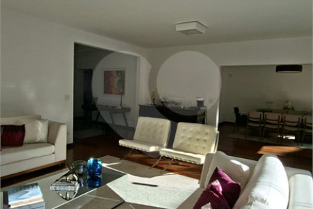 Casa à venda com 5 quartos, sendo 4 suítes, em Butantã, São Paulo, SP