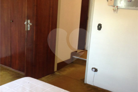 Sobrado à venda com 4 quartos, sendo 1 suíte, em Jardim Celeste, São Paulo, SP