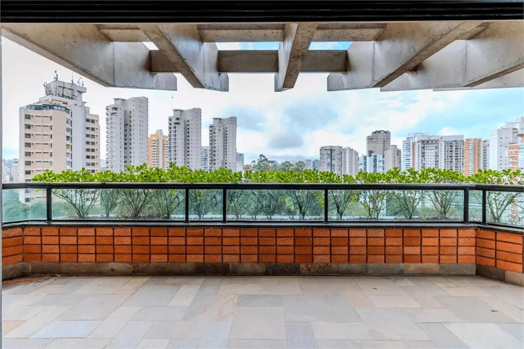 Apartamento à venda com 4 quartos, sendo 2 suítes,  em Paraíso do Morumbi, São Paulo, SP