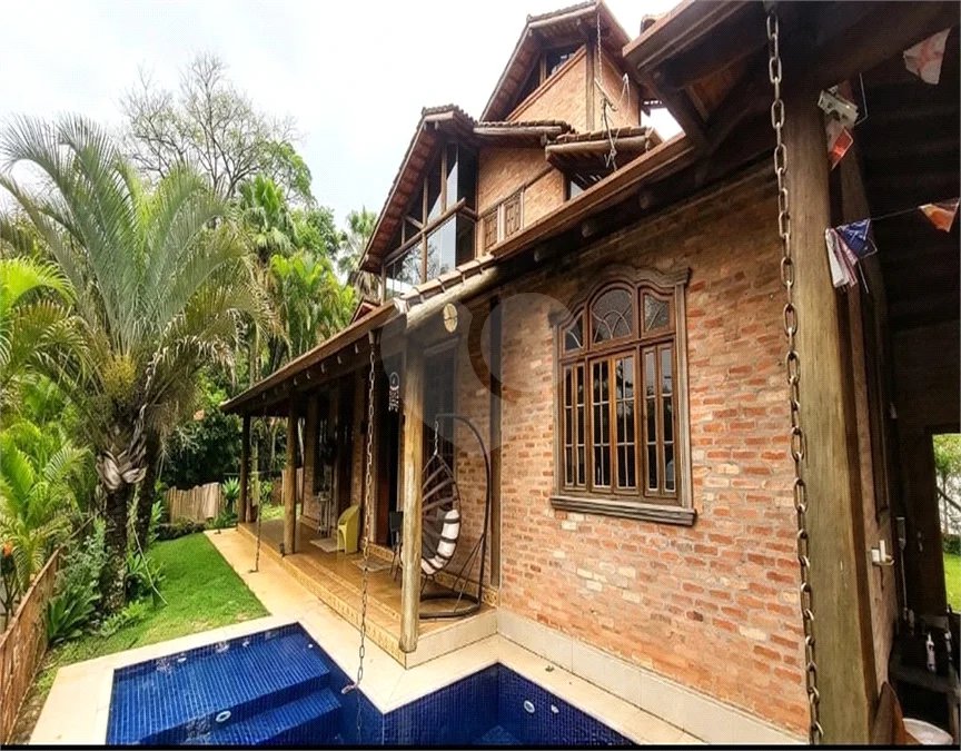 Casa à venda ou para alugar com 5 suítes no condomínio Cantareira, Mairiporã - SP