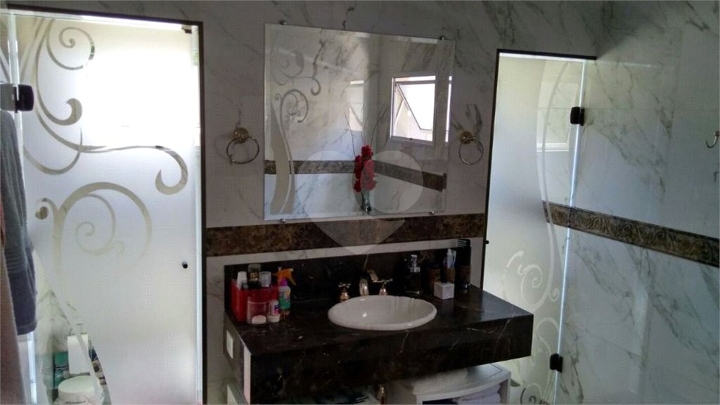 Casa à venda com 5 quartos, sendo 4 suítes,  no condomínio Reserva dos Vinhedos, Louveira - SP