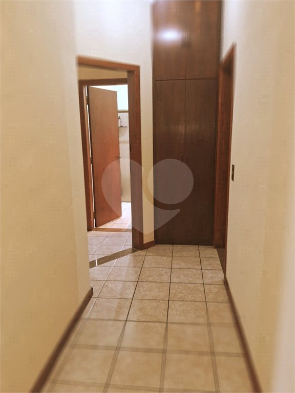 Casa à venda com 3 quartos, sendo 1 suíte, no condomínio Acmti - Colinas do Mosteiro, Terras de Itaici e Recanto dos Pássaros, Indaiatuba - SP