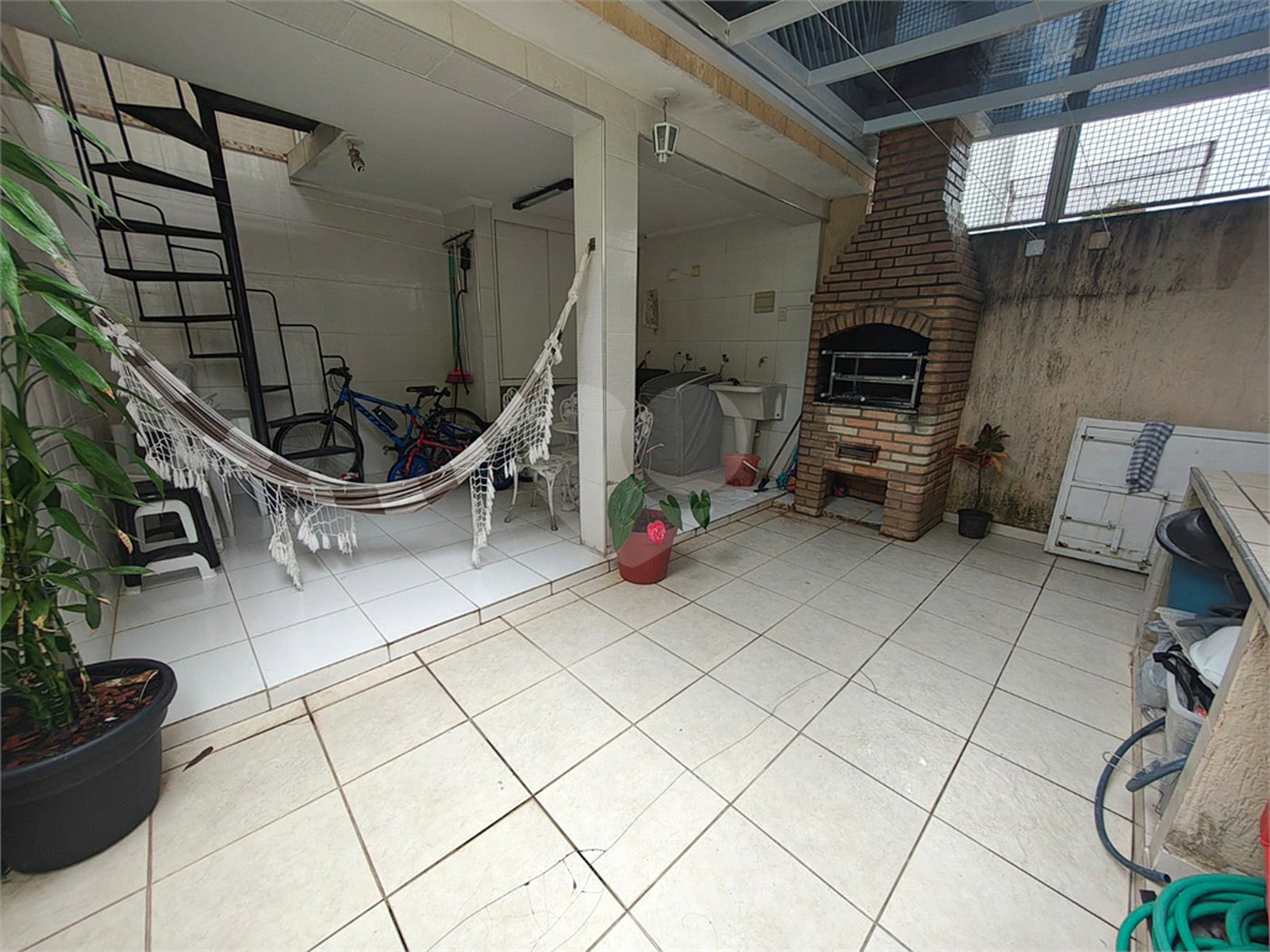Sobrado à venda com 3 quartos, sendo 1 suíte,  em Tremembé, São Paulo, SP