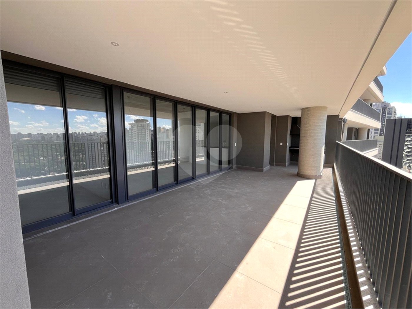 Apartamento à venda com 3 suítes em Pinheiros, São Paulo, SP