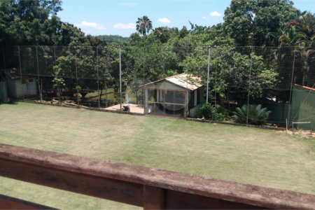 Casa à venda com 4 quartos, sendo 1 suíte, no condomínio Residencial Vale das Laranjeiras, Indaiatuba - SP