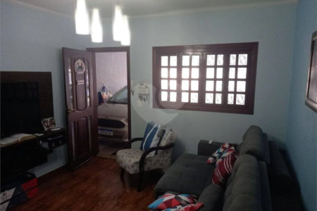 Casa à venda com 3 quartos, sendo 1 suíte, em Vila Assis, Sorocaba, SP
