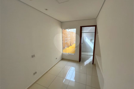 Casa de Vila para alugar com 4 suítes em Vila Romana, São Paulo, SP