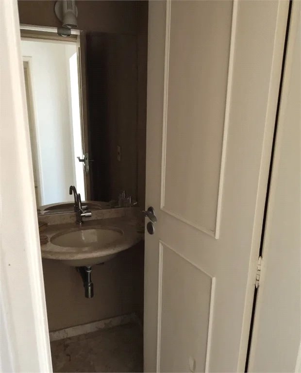 Apartamento à venda com 4 quartos, sendo 2 suítes, em Fazenda Morumbi, São Paulo, SP