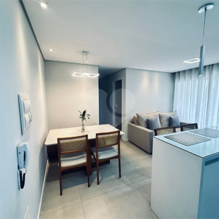 Apartamento à venda com 2 quartos, sendo 1 suíte, em Santo Amaro, São Paulo, SP