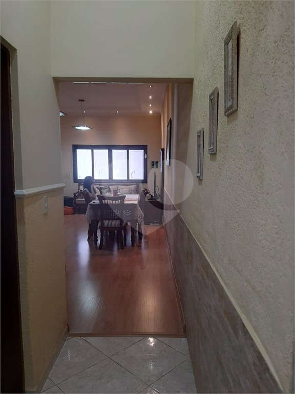 Casa à venda com 3 quartos, sendo 1 suíte,  em Residencial Colinas, Mogi das Cruzes, SP