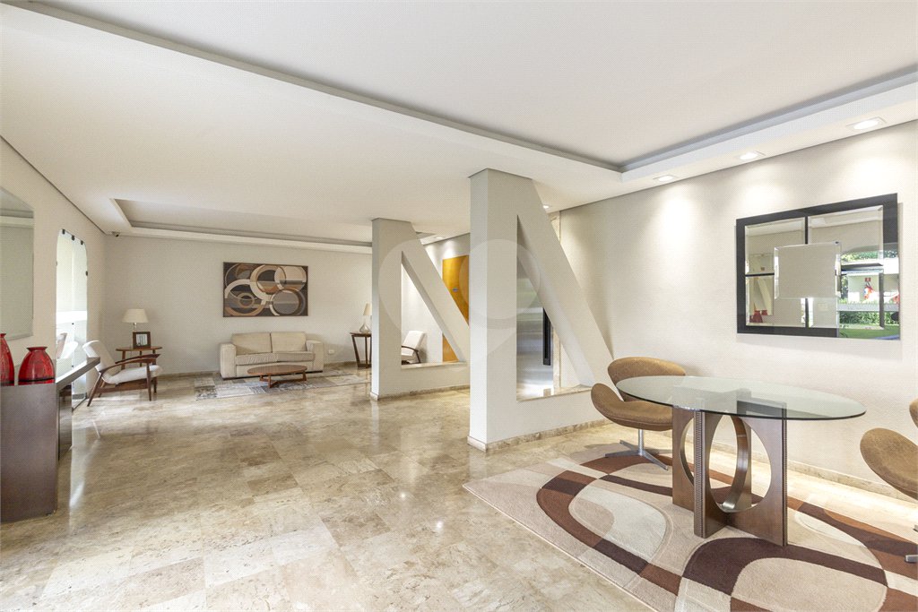 Apartamento à venda com 4 quartos, sendo 2 suítes, em Indianópolis, São Paulo, SP