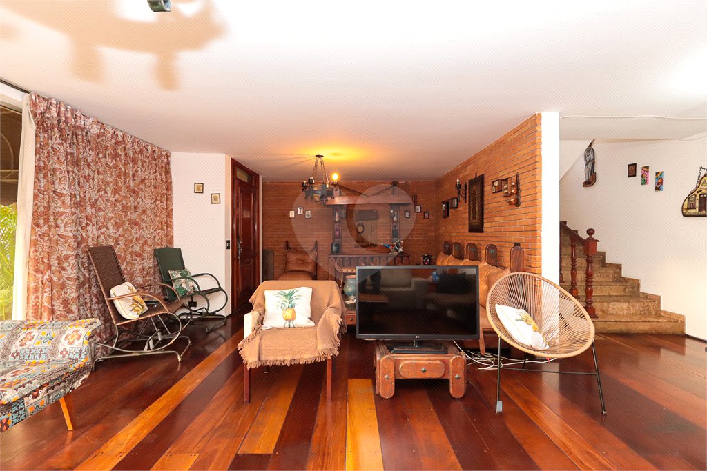 Casa à venda com 4 quartos, sendo 1 suíte, em Brooklin, São Paulo, SP