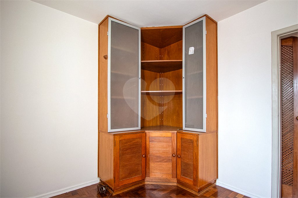 Apartamento à venda com 3 quartos, sendo 2 suítes, em Água Branca, São Paulo, SP