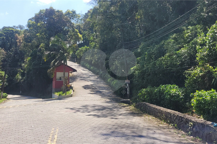 Terreno à venda no condomínio Parque Imperial da Cantareira, Mairiporã - SP