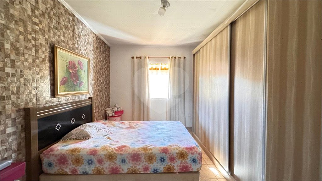 Chácara à venda com 3 quartos, sendo 1 suíte, em Vila São Pedro, Suzano, SP