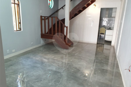 Casa em condomínio à venda com 4 quartos, sendo 1 suíte, em Santana, São Paulo, SP