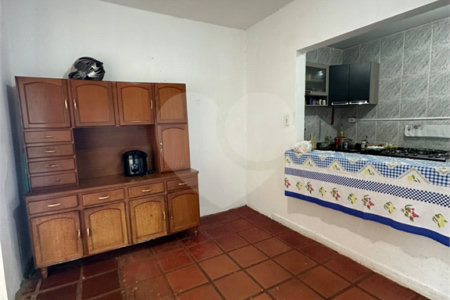 Casa à venda com 4 quartos, sendo 1 suíte,  em Jardim Estoril, Ponta Porã, MS