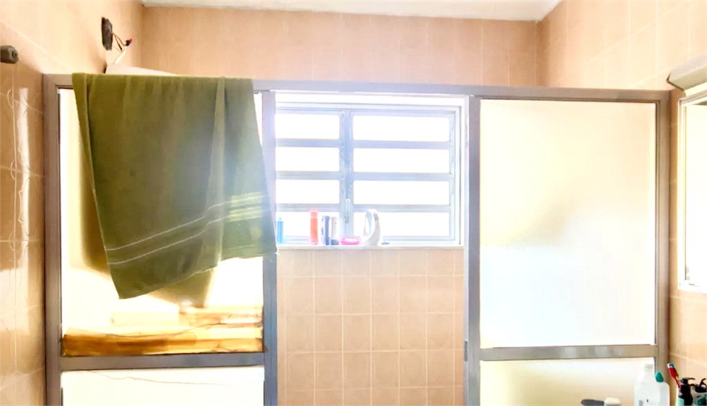 Sobrado à venda com 5 quartos, sendo 1 suíte, em Vila Monumento, São Paulo, SP