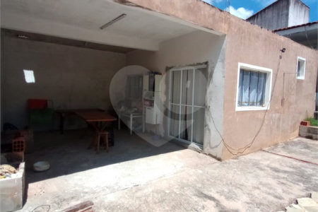 Casa à venda com 4 quartos, sendo 1 suíte, em Jardim Maricota, Itapetininga, SP