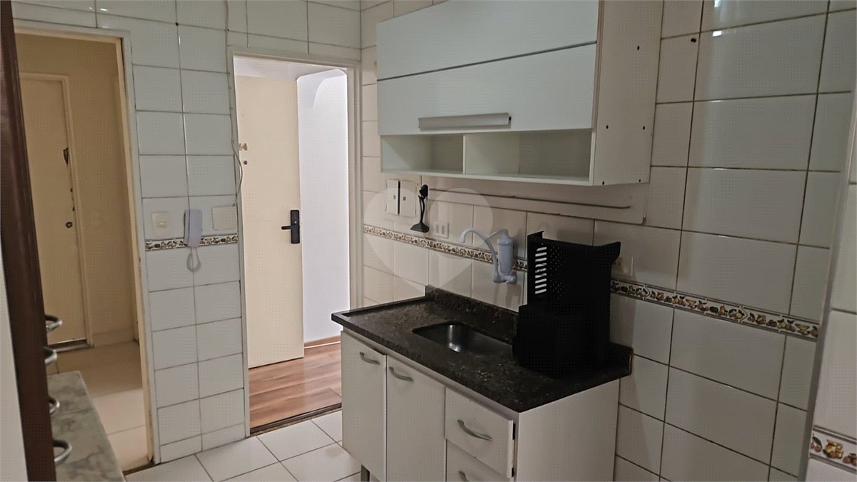 Apartamento à venda com 3 quartos, sendo 1 suíte, em Vila Olímpia, São Paulo, SP