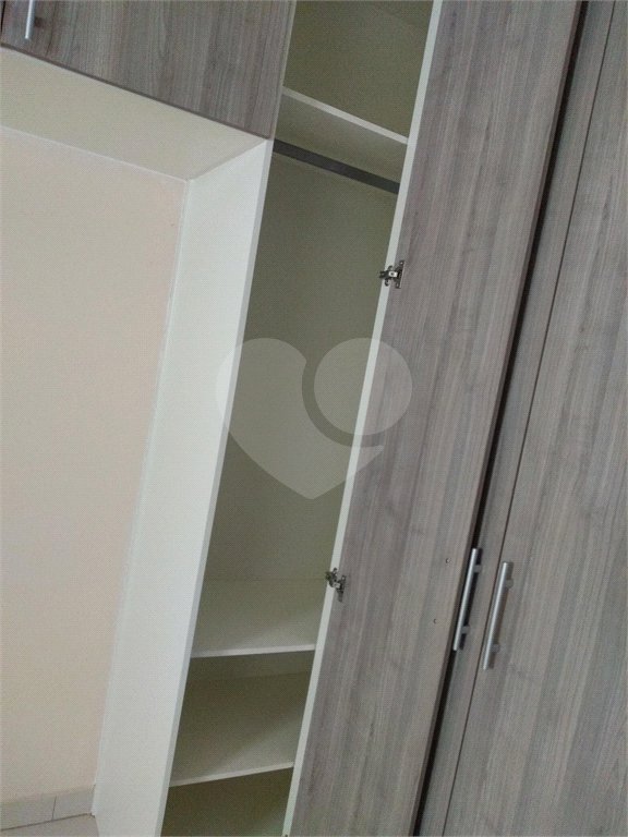 Sobrado à venda com 3 quartos, sendo 1 suíte,  em Residencial Rancho Grande, Itaquaquecetuba, SP