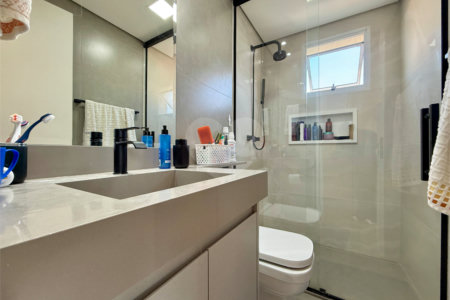 Apartamento à venda com 3 quartos, sendo 1 suíte, em Jardim Marajoara, São Paulo, SP