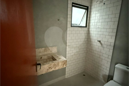 Casa à venda com 3 quartos, sendo 1 suíte,  em Jardim das Bandeiras, Mogi das Cruzes, SP