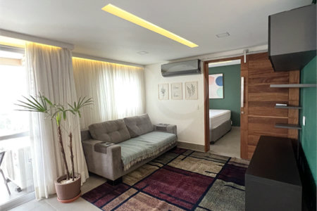 Apartamento à venda com 1 quarto em Santo Amaro, São Paulo, SP
