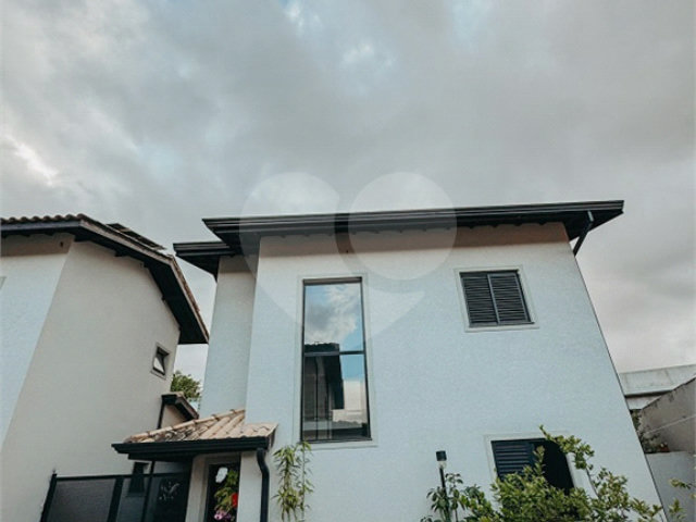 Casa à venda com 3 quartos, sendo 1 suíte,  no condomínio Residencial Marchant Buarque, Atibaia - SP